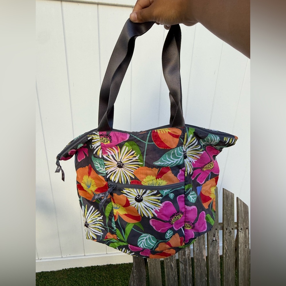 F Vera Bradley Nylon Tote Bag City Shopper in Jazzy Blooms 22x15” W